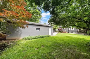 122 E Dunedin Rd, Columbus, OH 43214 - Photo 63