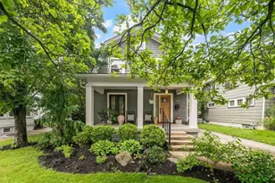122 E Dunedin Rd, Columbus, OH 43214 - Photo 3