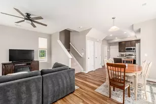 2518 Tree Knoll Ct, Columbus, OH 43219 - Photo 7