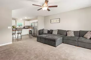 3465 Royal Hill Dr, Columbus, OH 43223 - Photo 7