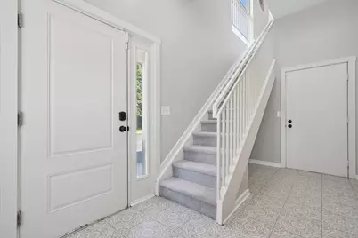 44 W Deshler Avenue, Columbus, OH 43206 - Photo 5