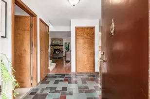 4573 Arlingate Dr W, Columbus, OH 43220 - Photo 7