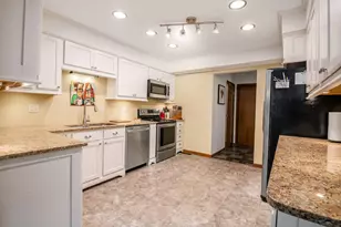 4573 Arlingate Dr W, Columbus, OH 43220 - Photo 11