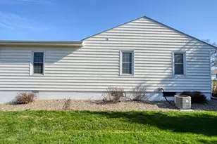 2411 Bell St, Zanesville, OH 43701 - Photo 9