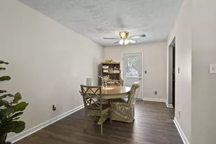 3767 Bridle Ct, Columbus, OH 43221 - Photo 7
