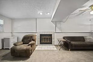 3767 Bridle Ct, Columbus, OH 43221 - Photo 25