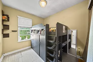 3767 Bridle Ct, Columbus, OH 43221 - Photo 15