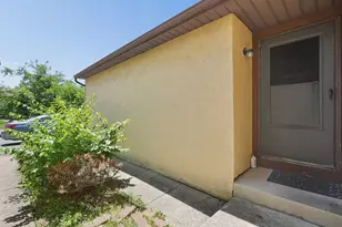 1345 Yorkland Rd, Columbus, OH 43232 - Photo 9