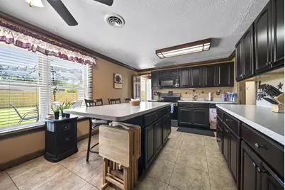320 Apache Drive, Circleville, OH 43113 - Photo 9