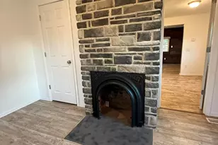 207 E Mill St, Circleville, OH 43113 - Photo 7