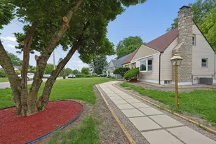 1571 Wilson Ave, Columbus, OH 43207 - Photo 3