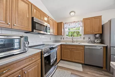 1559 Trabue Woods Boulevard, Columbus, OH 43228 - Photo 9