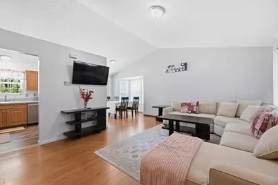 1559 Trabue Woods Boulevard, Columbus, OH 43228 - Photo 3