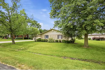 1421 Clubwood, Washington Court House, OH 43160 - Photo 3