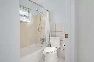 5467 Roche Dr, Columbus, OH 43229 - Photo 25