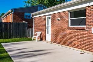 5467 Roche Dr, Columbus, OH 43229 - Photo 27