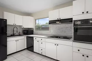 5467 Roche Dr, Columbus, OH 43229 - Photo 11
