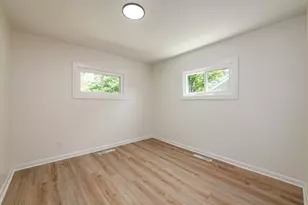 2345 Century Dr, Columbus, OH 43211 - Photo 11