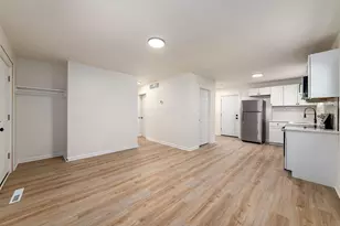 2345 Century Dr, Columbus, OH 43211 - Photo 5