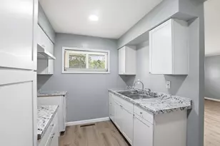 2381 Brentnell Ave, Columbus, OH 43211 - Photo 5