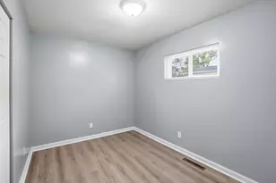 2381 Brentnell Ave, Columbus, OH 43211 - Photo 11