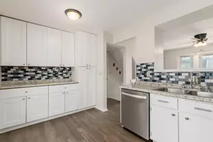 916 Worthington Woods Blvd, Columbus, OH 43085 - Photo 13