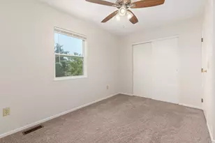916 Worthington Woods Blvd, Columbus, OH 43085 - Photo 17