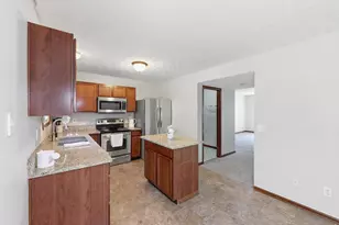 4553 Nickerson Rd, Columbus, OH 43228 - Photo 7