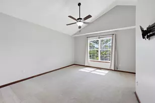 4553 Nickerson Rd, Columbus, OH 43228 - Photo 13