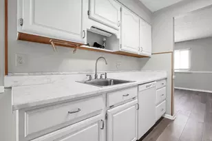 2278 Wadsworth Dr, Columbus, OH 43232 - Photo 9