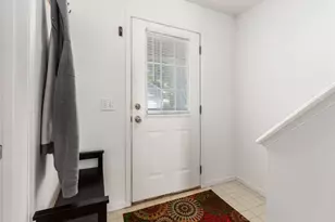 4645 Parrau Dr, Columbus, OH 43228 - Photo 7