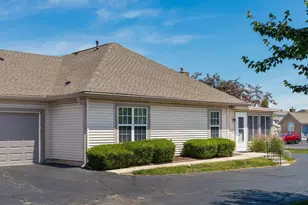 7 Broad Pointe Pl, Columbus, OH 43213 - Photo 3