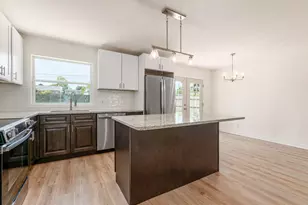 447 Celina Rd, Columbus, OH 43228 - Photo 15