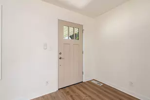 447 Celina Rd, Columbus, OH 43228 - Photo 7