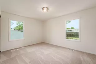 447 Celina Rd, Columbus, OH 43228 - Photo 29