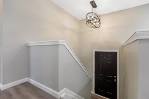 3883 Edendale Rd, Columbus, OH 43207 - Photo 9