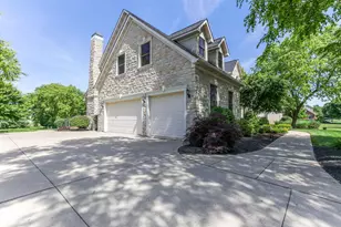 13715 Violet Meadows Blvd, Pickerington, OH 43147 - Photo 9