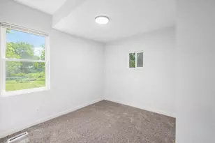 705 W Chillicothe Ave, Bellefontaine, OH 43311 - Photo 13
