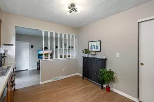 659 Parliament Ave, Columbus, OH 43230 - Photo 15