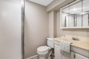 659 Parliament Ave, Columbus, OH 43230 - Photo 37