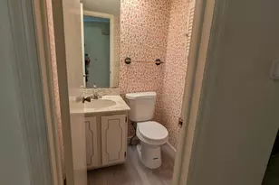1676 Van Pelt St, Columbus, OH 43220 - Photo 11