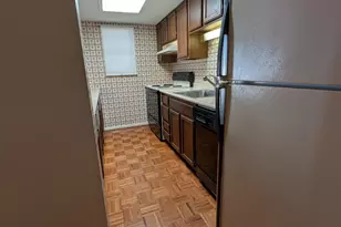 1676 Van Pelt St, Columbus, OH 43220 - Photo 9