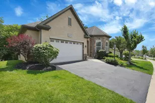 6069 Tournament Dr, Westerville, OH 43082 - Photo 3