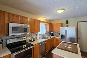 5789 Westbank Dr, Galloway, OH 43119 - Photo 13