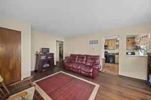 934 Blenheim Rd, Columbus, OH 43224 - Photo 11