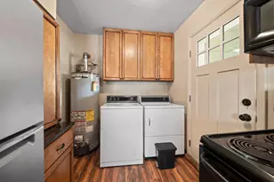 934 Blenheim Rd, Columbus, OH 43224 - Photo 9