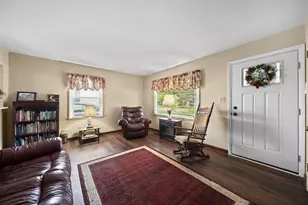 934 Blenheim Rd, Columbus, OH 43224 - Photo 13