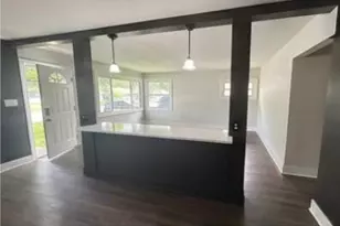 2271 Century Dr, Columbus, OH 43211 - Photo 9