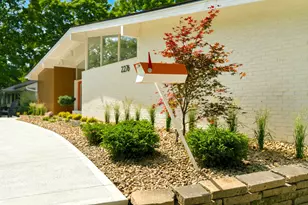2276 Johnston Rd, Upper Arlington, OH 43220 - Photo 13