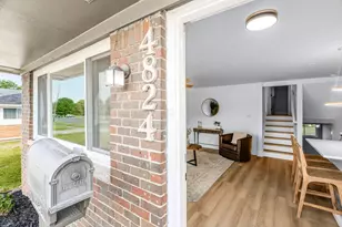 4824 Warminster Dr, Columbus, OH 43232 - Photo 5